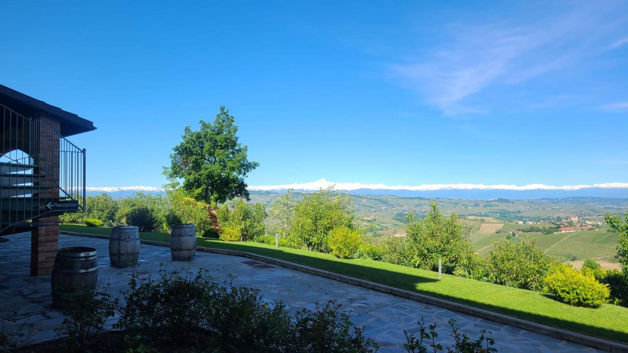 Villa Casa Castella - Adults Only - Langhe Diano dʼAlba Exterior foto