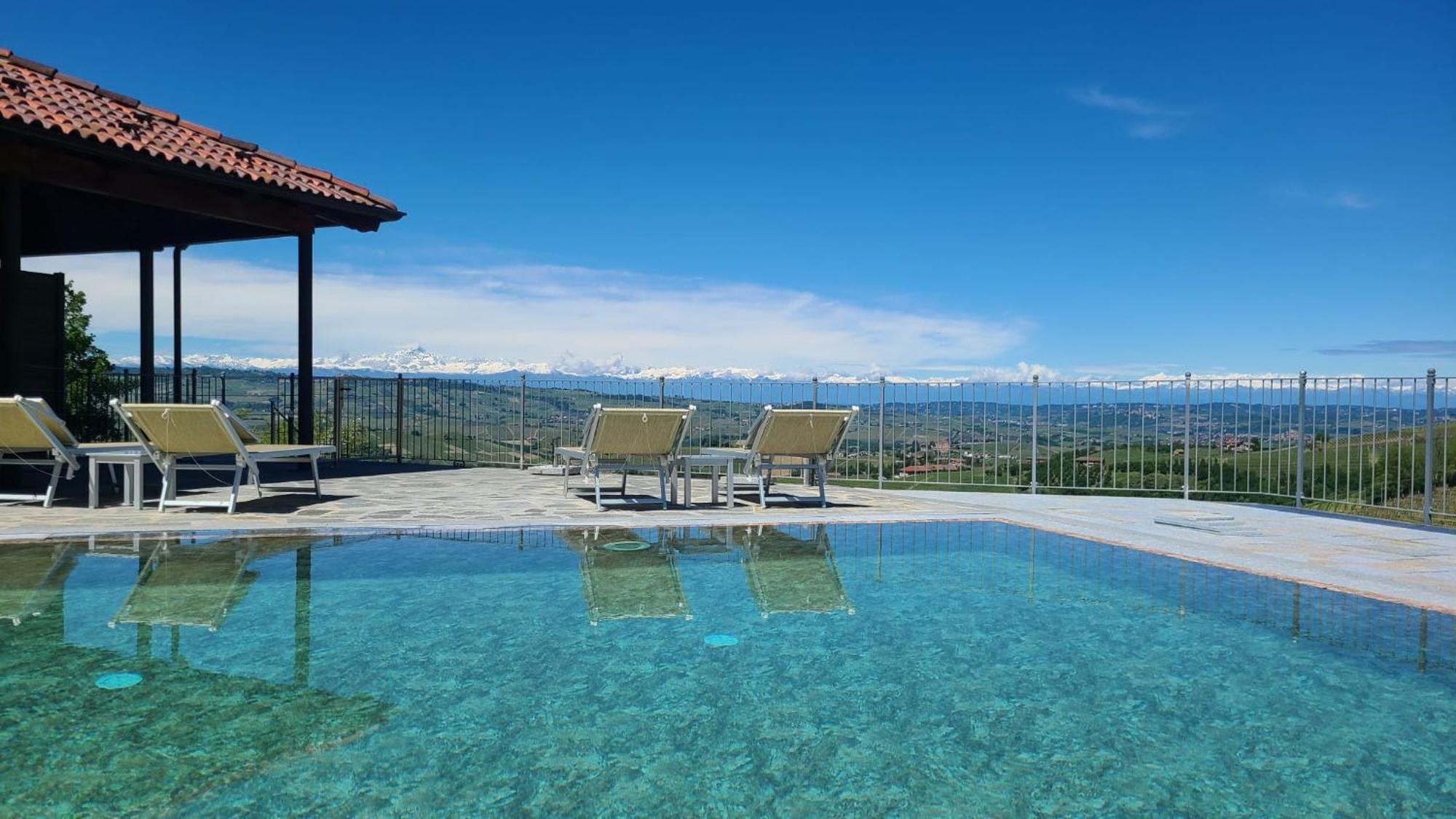 Villa Casa Castella - Adults Only - Langhe Diano dʼAlba Exterior foto