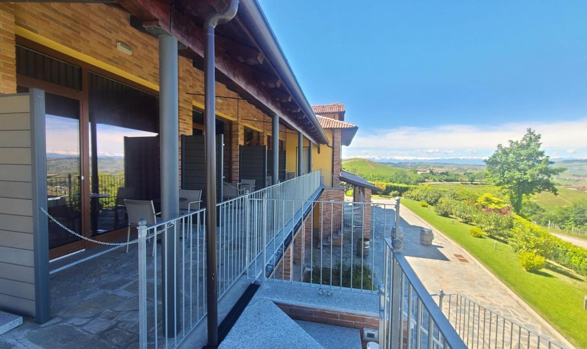 Villa Casa Castella - Adults Only - Langhe Diano dʼAlba Exterior foto